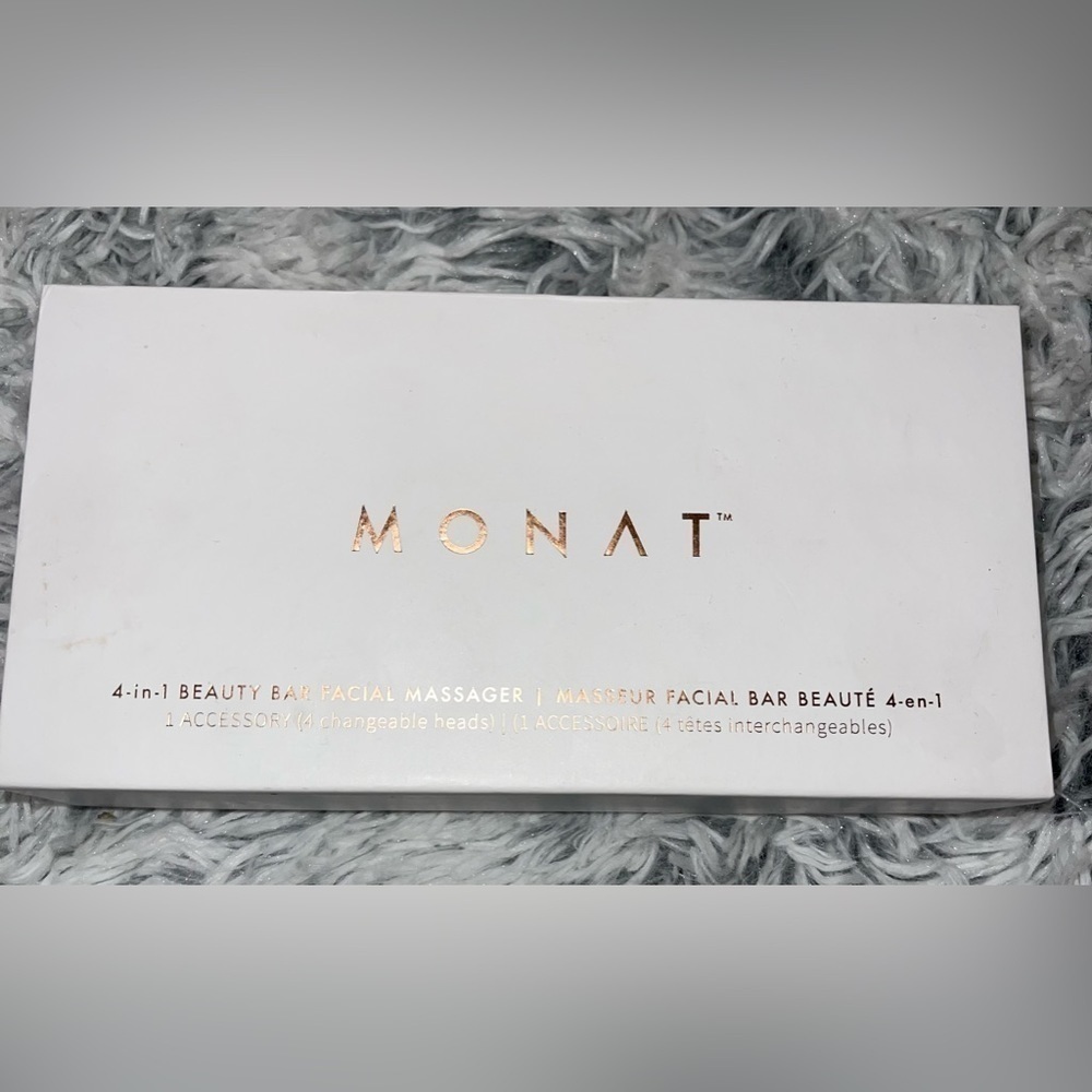 Monat 4-in-1 Beauty Bar Facial Massager Roller 4 Interchangeable Heads